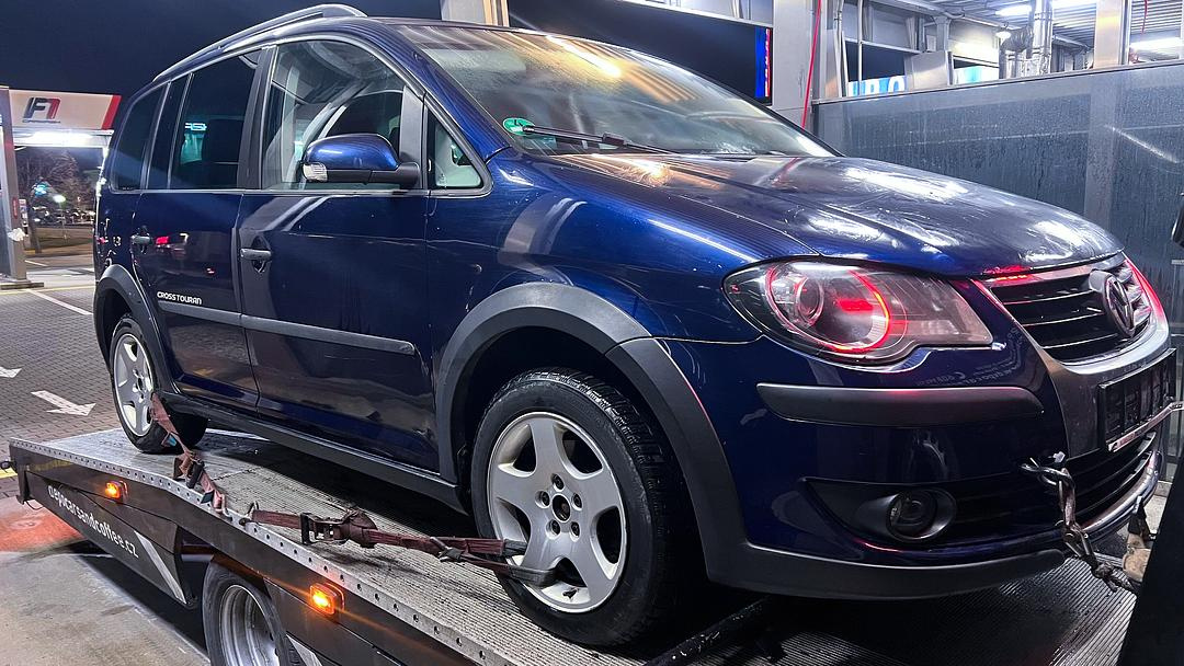 Vůz na náhradní díly VW Touran 1T2 Cross FL 07 BLS JYK LD5Q