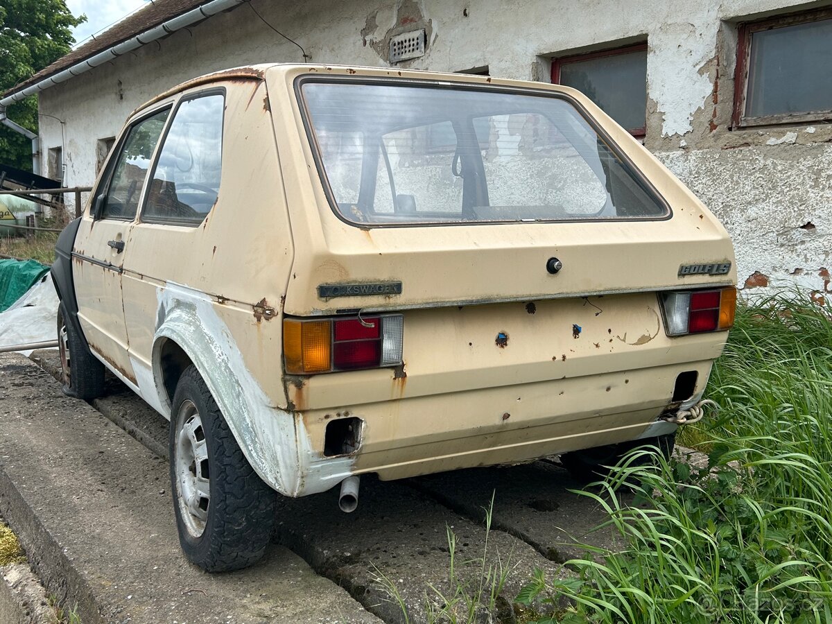 Golf mk1 na renovaci