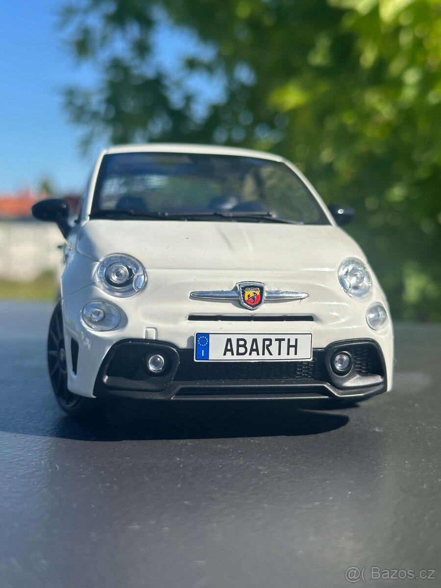 FIAT predam krasne zberatelske modely. Mierka 1:24 a 1:18.