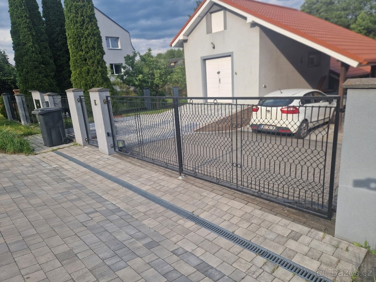 Kompletní elektrická dvoukřídlá brána + branka (set)