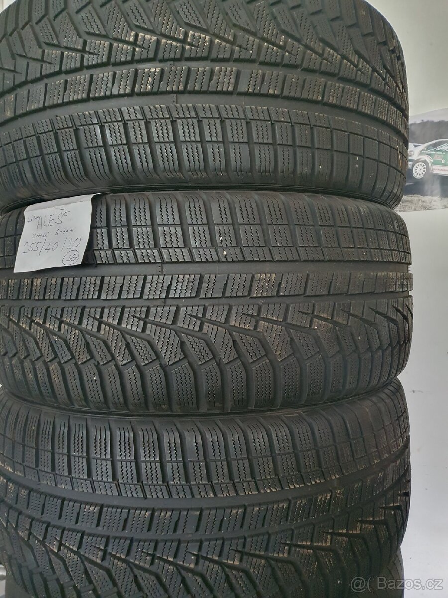 255 40 20 101W zimní Hankook