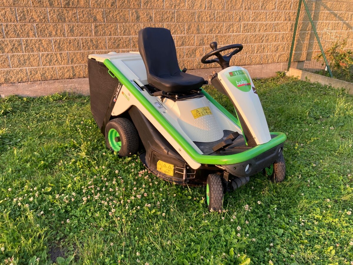 Zahradní traktor ,rider Etesia Bahia 80