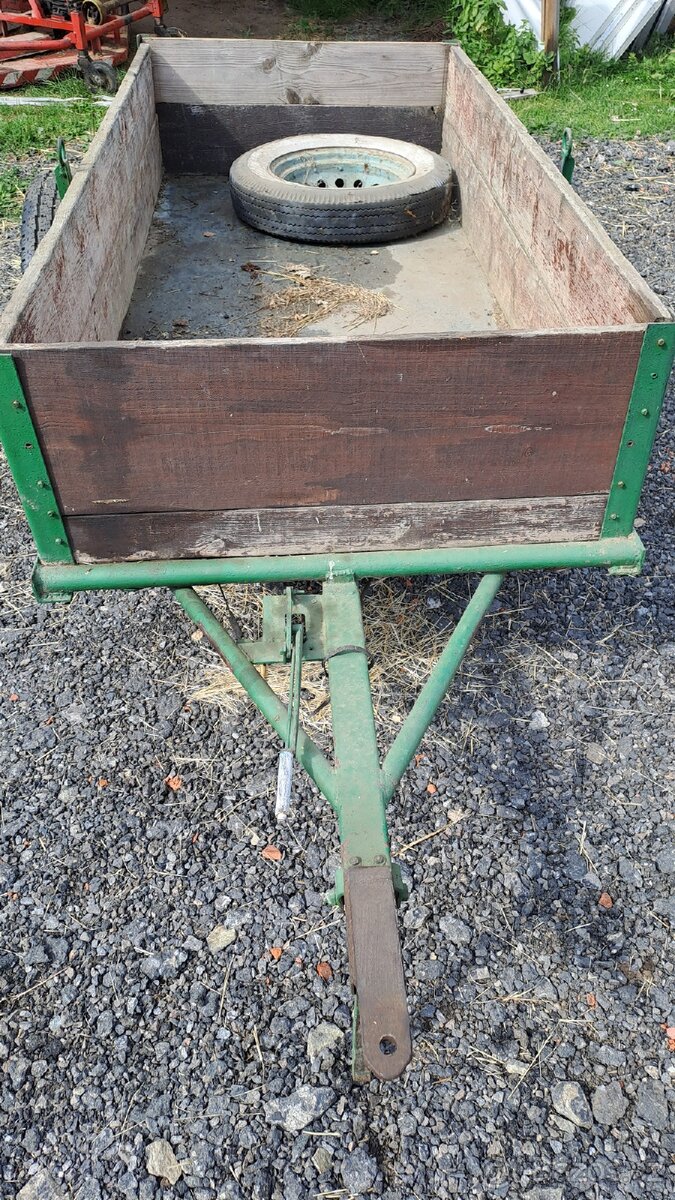 Prodám vlek, valnik, káru, přívěs.