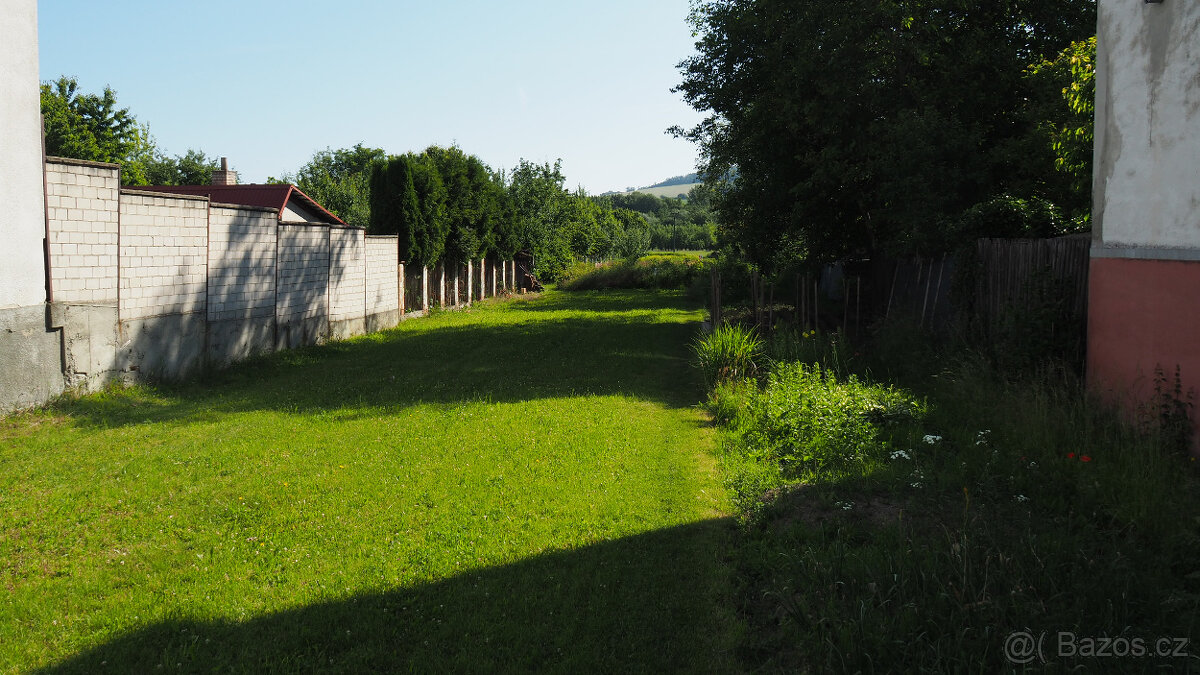 Velká nad Veličkou: stavební pozemek + pole