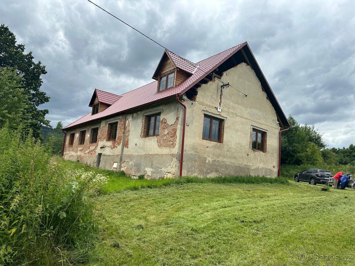PRODEJ DOMU - Moravská Třebová ,4x byt a velká půda