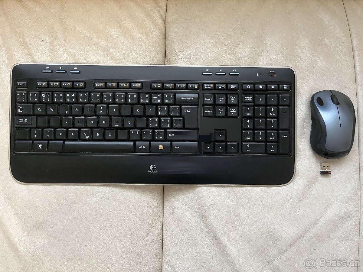 Logitech bezdrátová Logitech klávesnice a myš