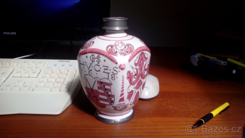 stará keramická dóza