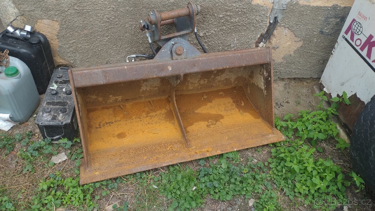 Svahová lžíce na bagr