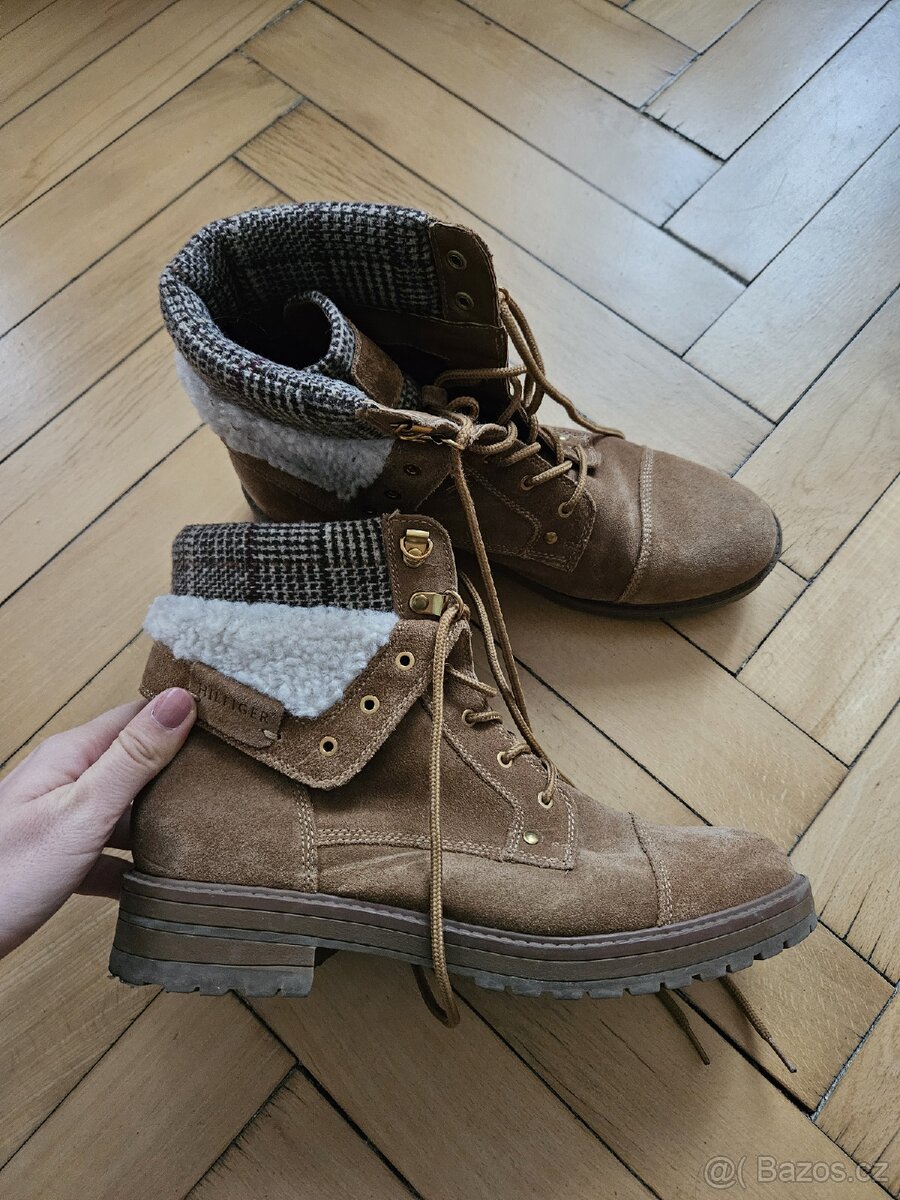 Kožené boty Tommy Hilfiger vel 41