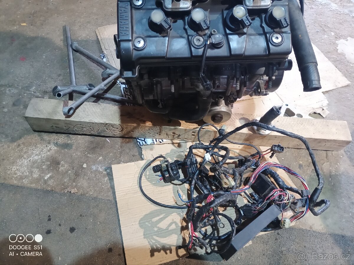 Yamaha R6, Buggy, Kart