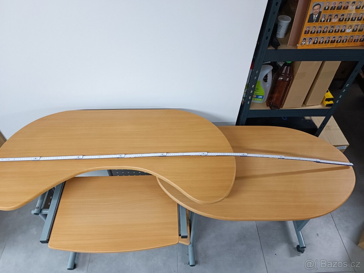 Kancelářský stůl otočný