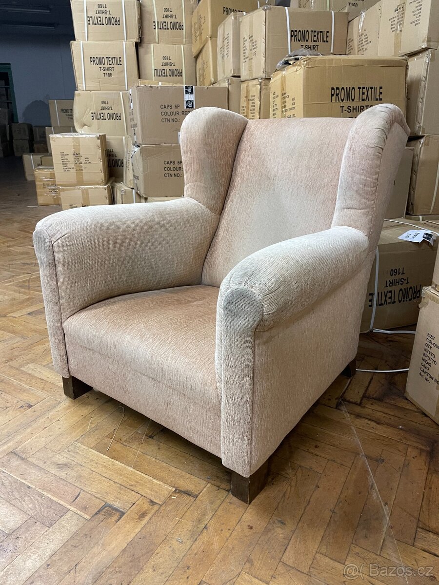 ✅ Ušák | pohodlné křeslo | pěkný stav
