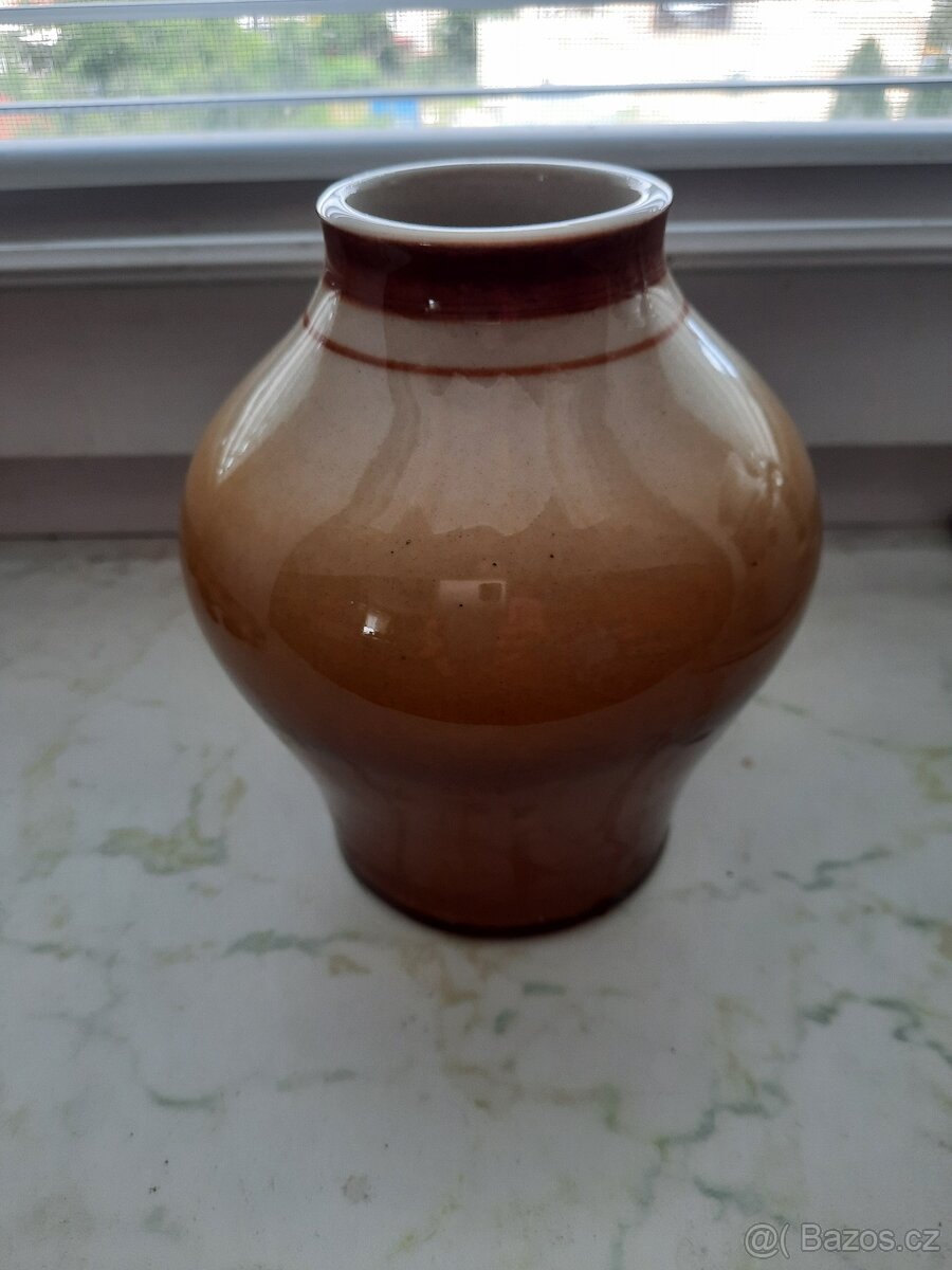 Keramická váza