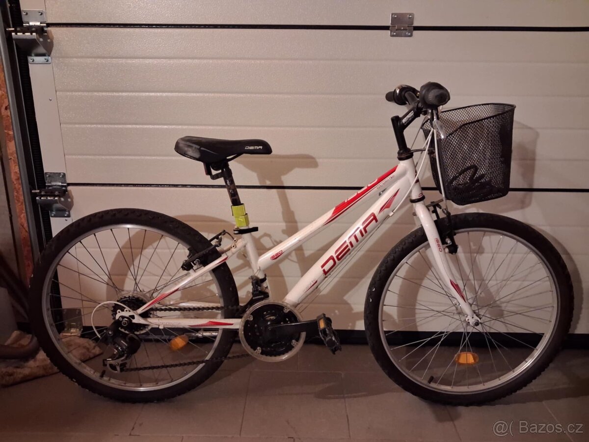 Dívčí kolo DEMA 24