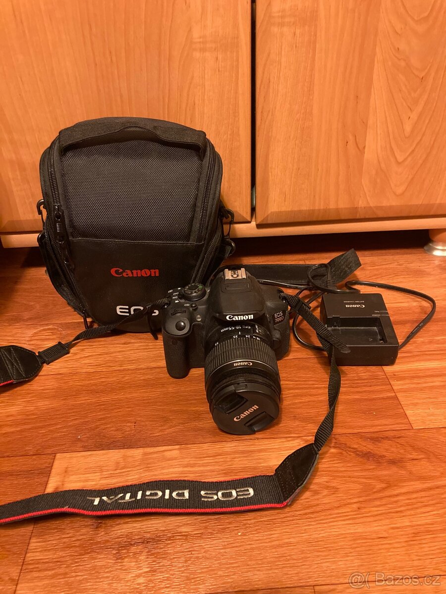 Canon EOS 700 D