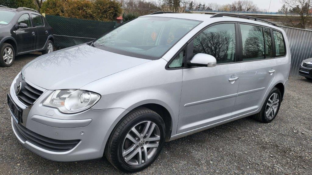 VOLKSWAGEN TOURAN 1.9TDI DSG TRENDLINE 77KW