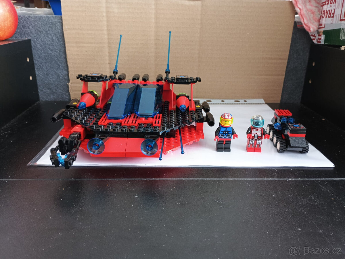 LEGO Space 6939 Saucer Centurion