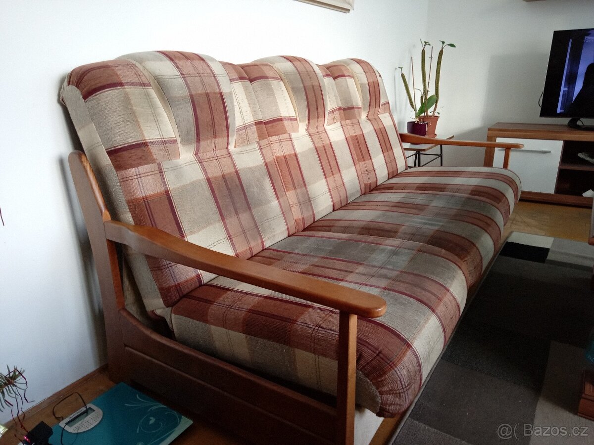 Robustní pohovka a 2 křesla