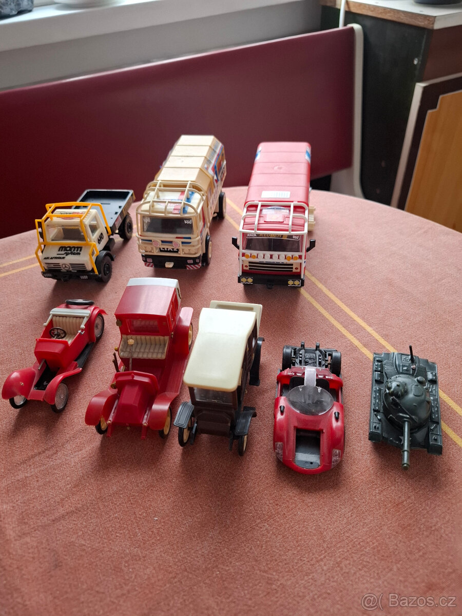 Prodám modely automobilů Monti systém,Burago,Směr