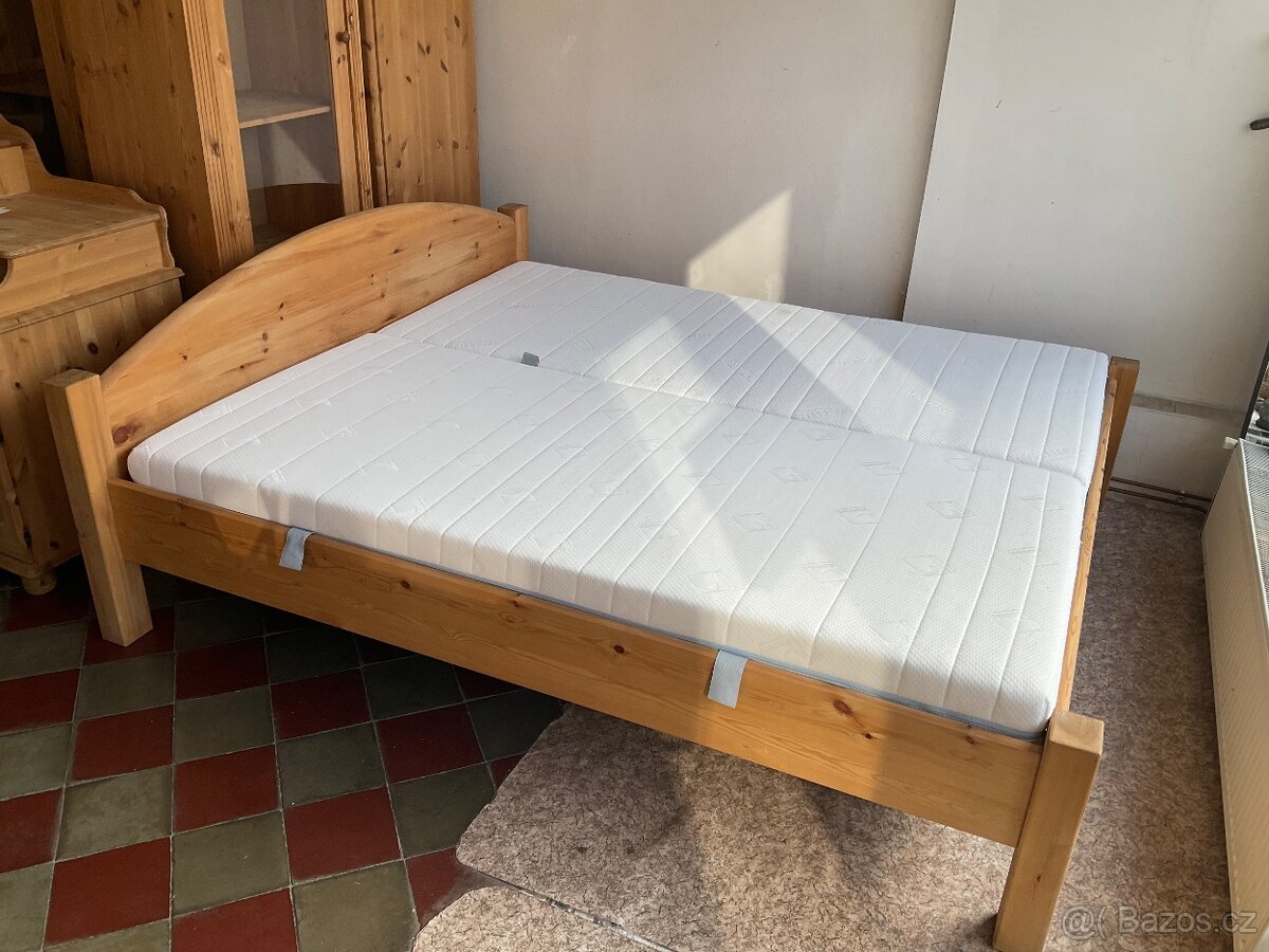 Prodám manžel skou postel voskované borovice Masiv