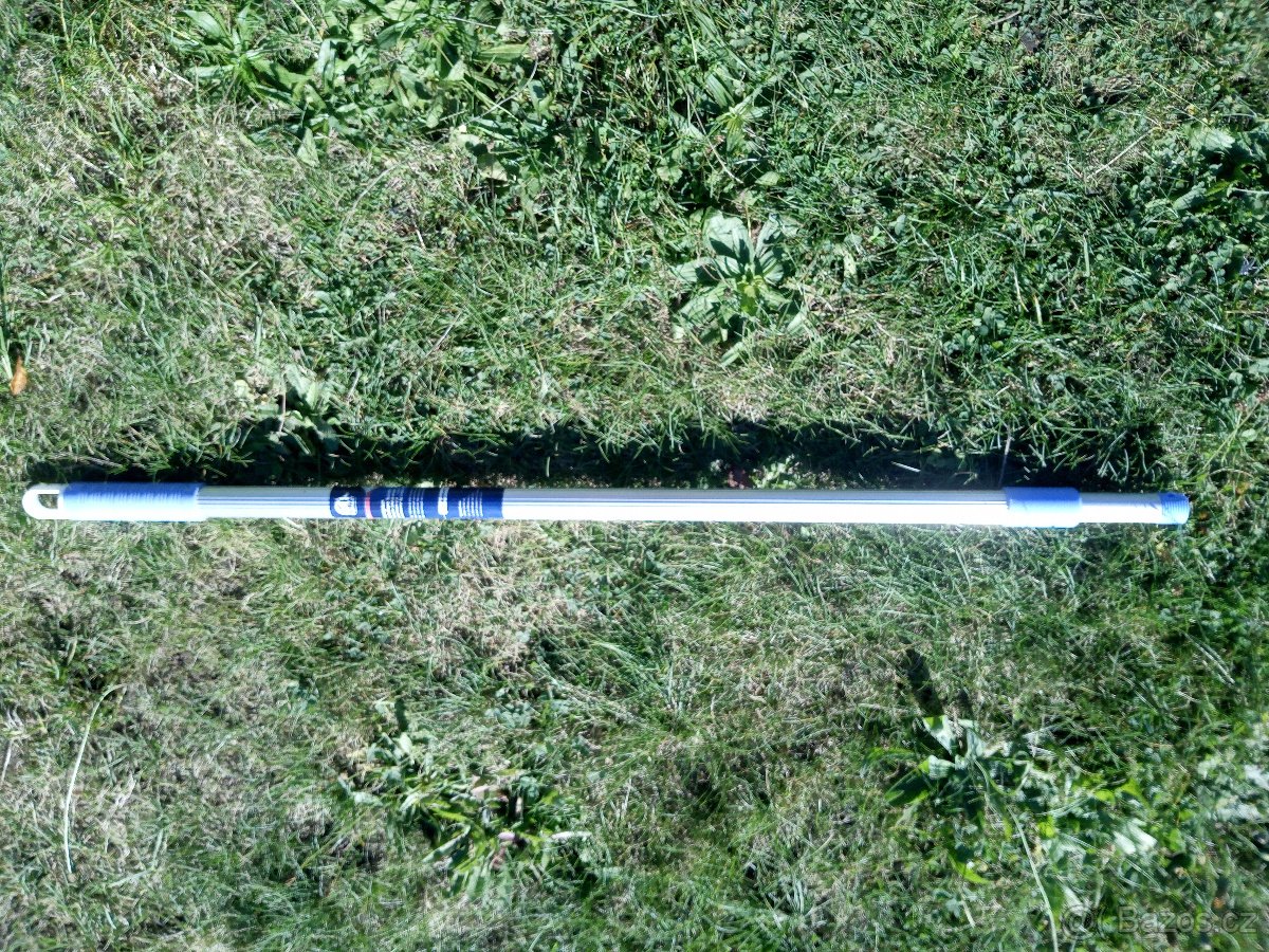 Bazénová tyč