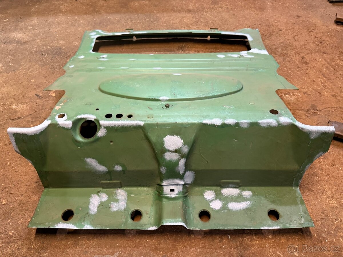 Podlaha kufru Škoda 105, 120