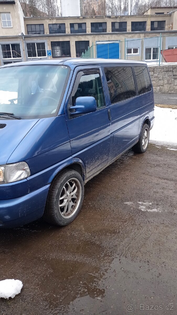 Prodám Volkswagen Caravelle T4 2.5 TDI 75kw.