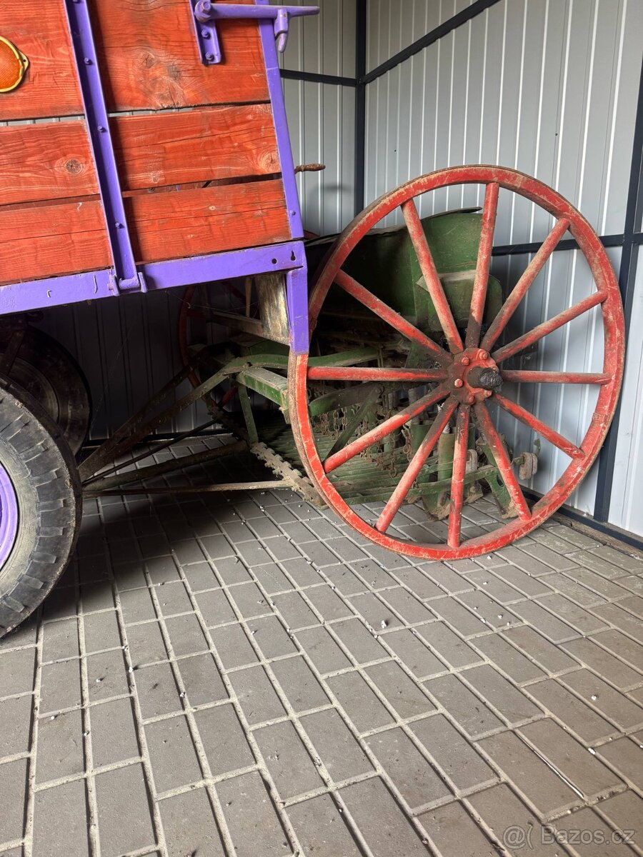 Prodám secí mašinu na malotraktor