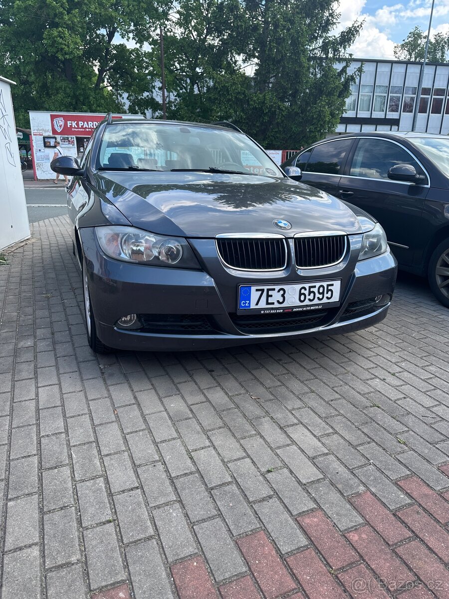 BMW E91 320i