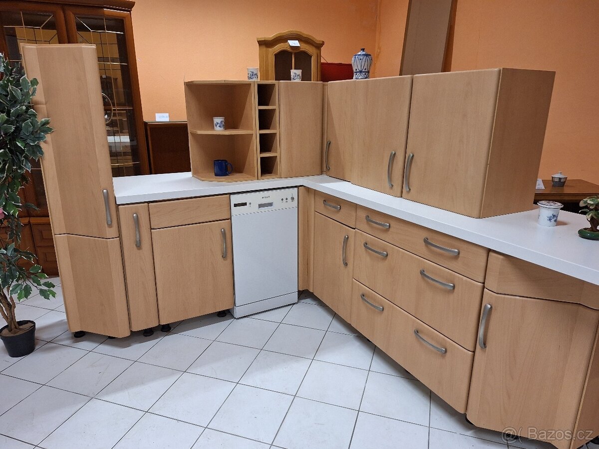 Kuchyňská linka bytelná Německé výroby