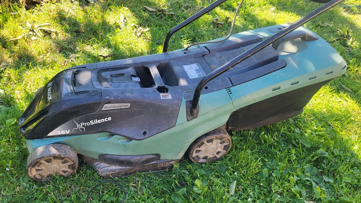 REZERVOVÁNO Akumulátorová sekačka Bosch, vč. 2 akumulátorů