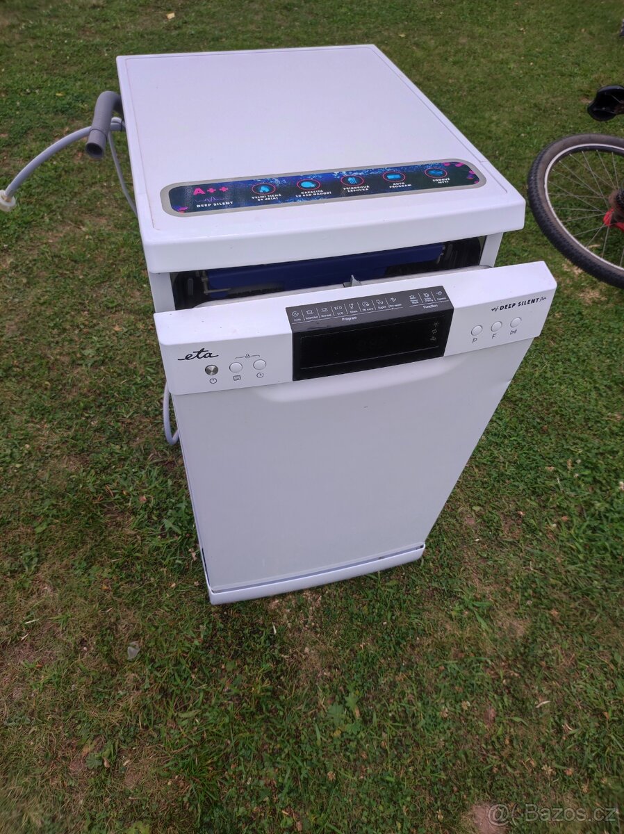 Myčka ETA 45 cm široká