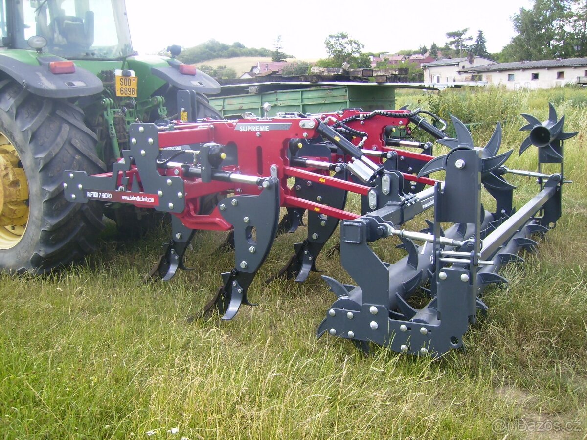 Dlátový pluh DA Landtechnik RAPTOR 7 HYDRO.