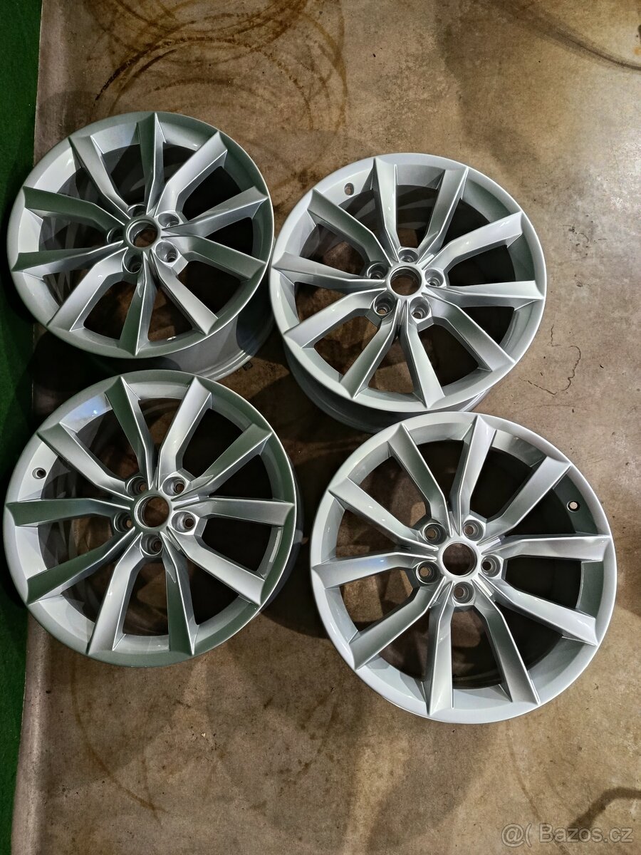 Alu 18" 5x112 8J et44 Superb