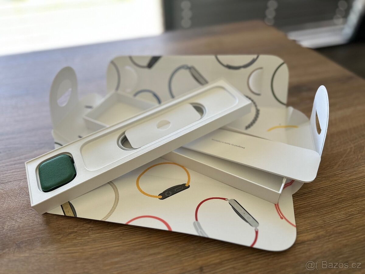 Apple Watch 7 45mm [prodáno]