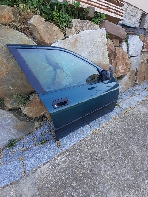 Peugeot 406, dveře, blatníky, světlo