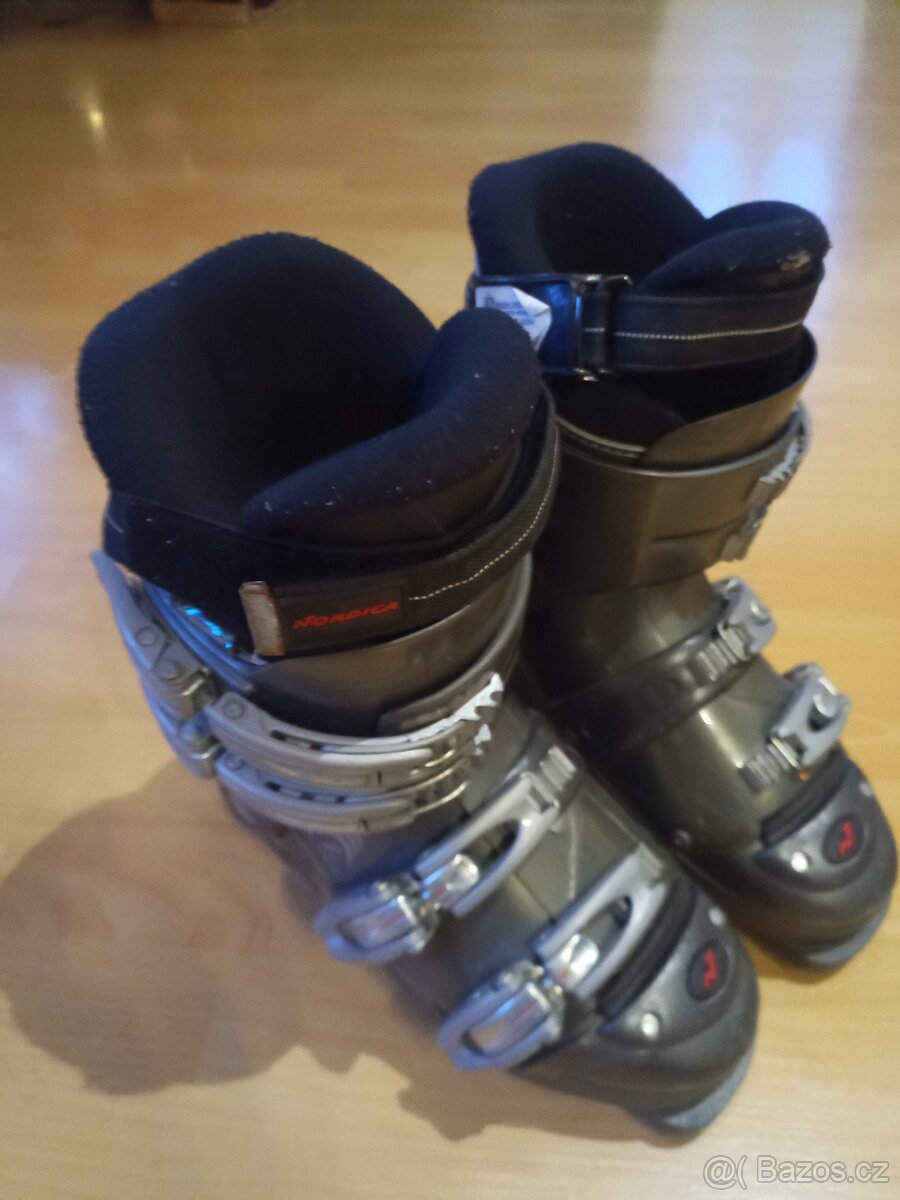 Lyžáky NORDICA velikost 25.0