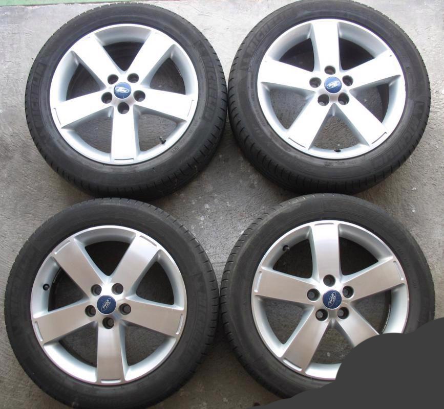Originální Ford 17” kola s letními pneu top