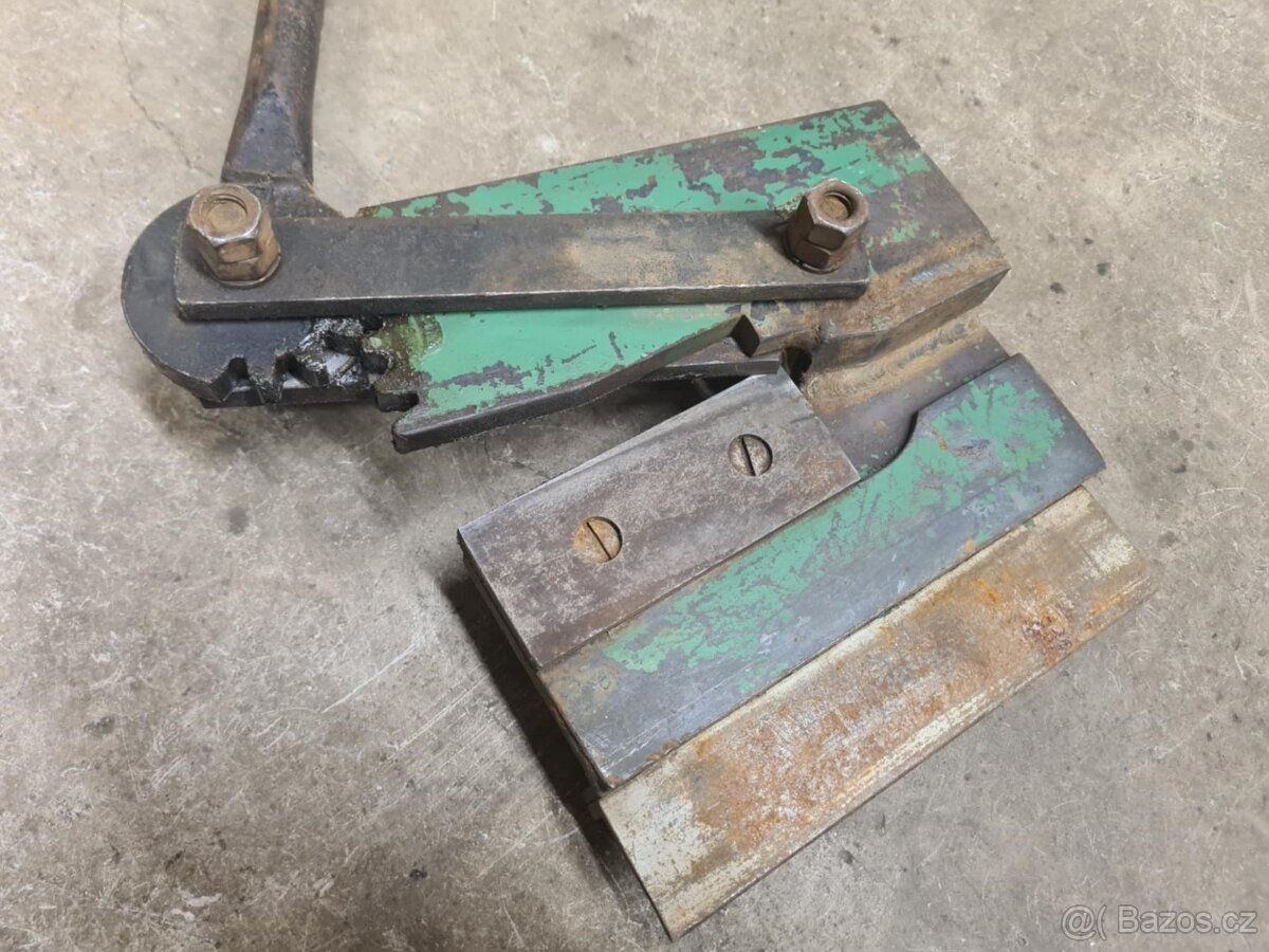 Pákové nůžky na plech