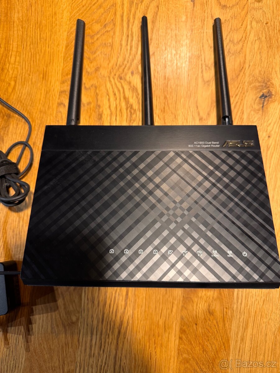 ASUS RT-AC68U (AC1900 Dual-Band Wi-Fi)