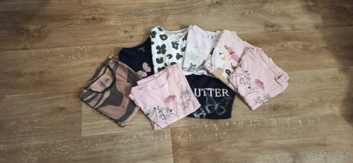 Dívčí oblečení převážně vel.134-140