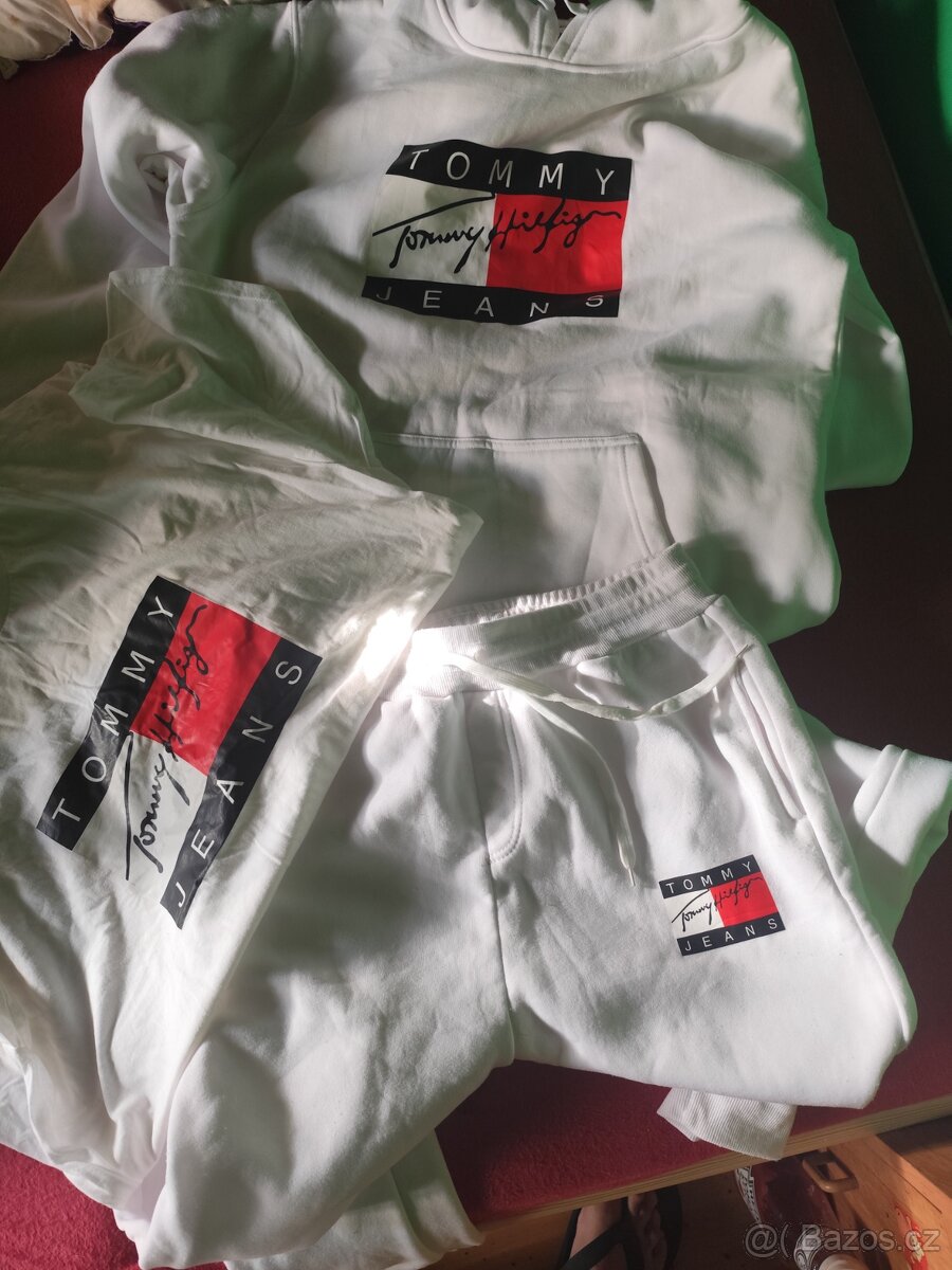 Tommy Hilfiger tepláková souprava