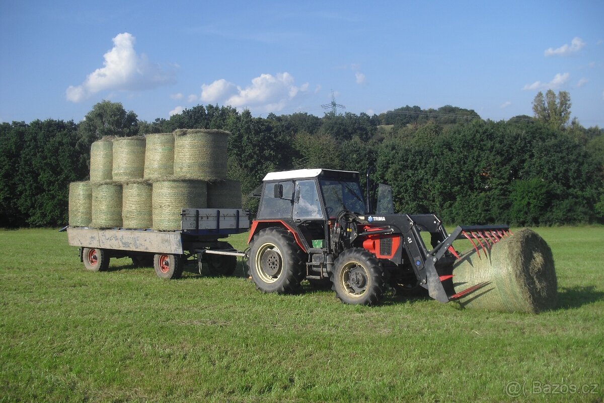 Seno kulaté balíky