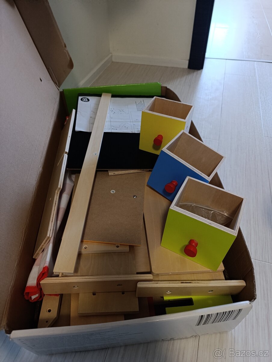 Dětský obchůdek s příslušenstvím