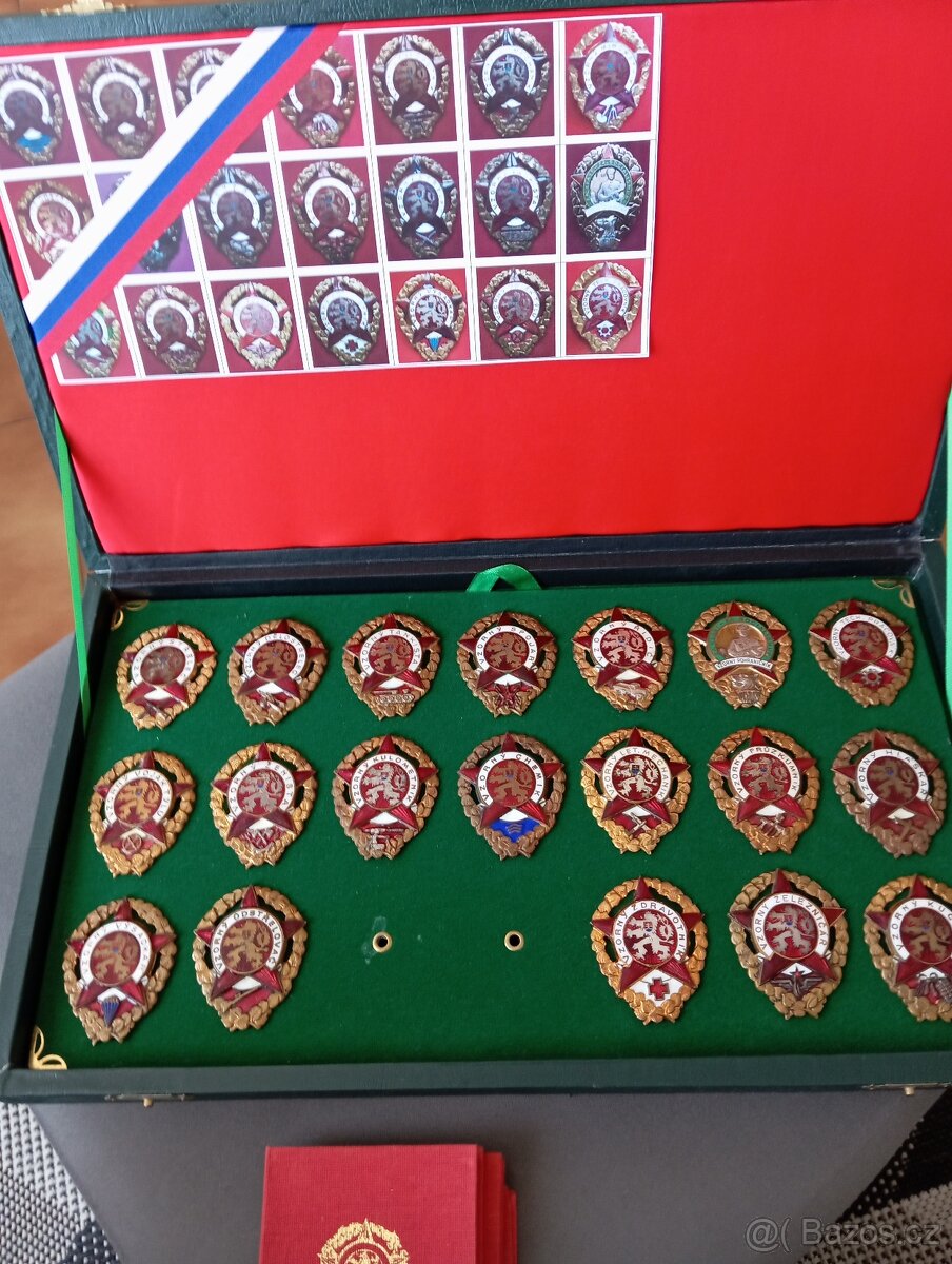 Vojenské odznaky