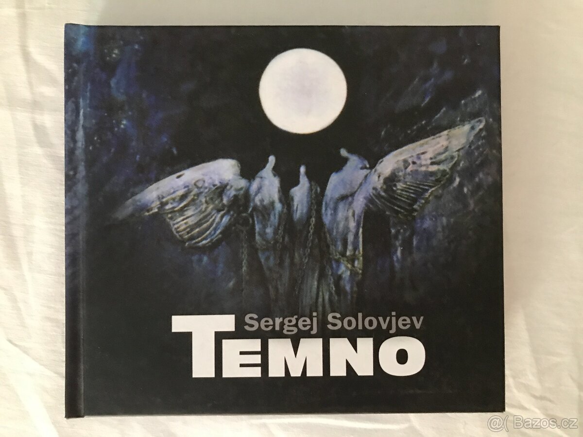Temno.