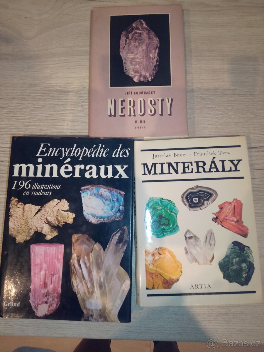 Knihy o nerostech