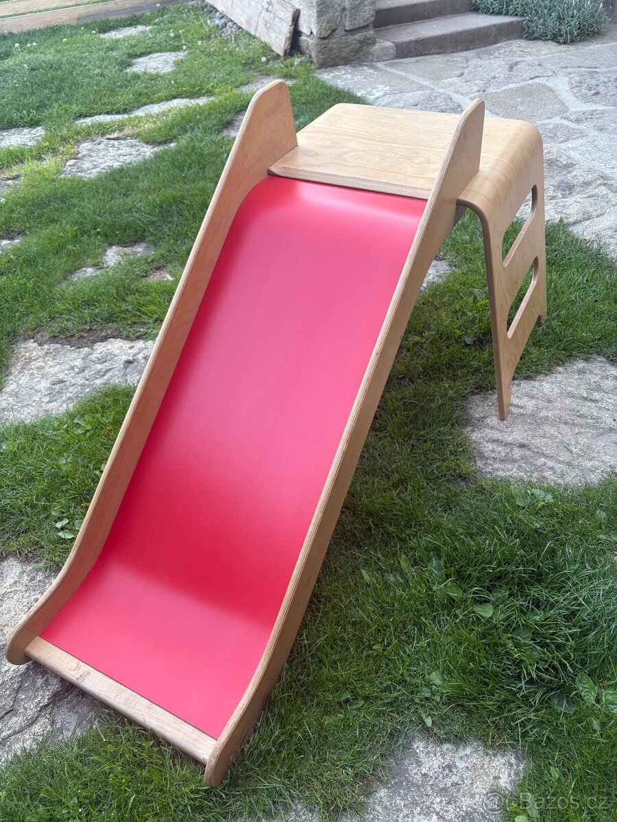 Dětská skluzavka