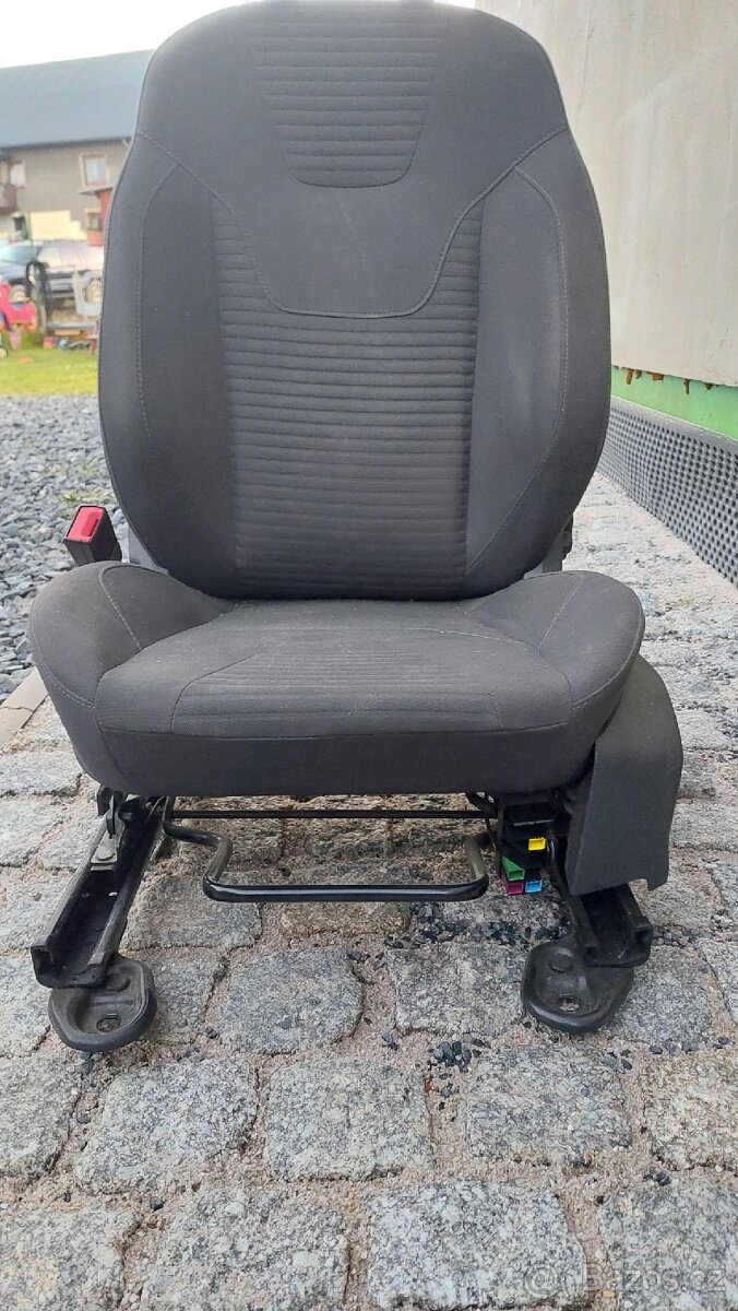 Sedačky Ford Focus mk3 combi
