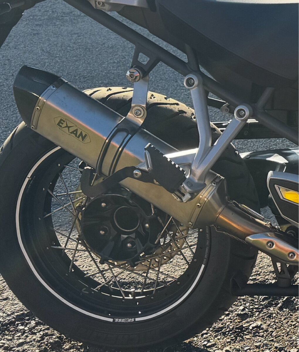 Triumph Tiger 1200 - laděný výfuk Exan s homologací